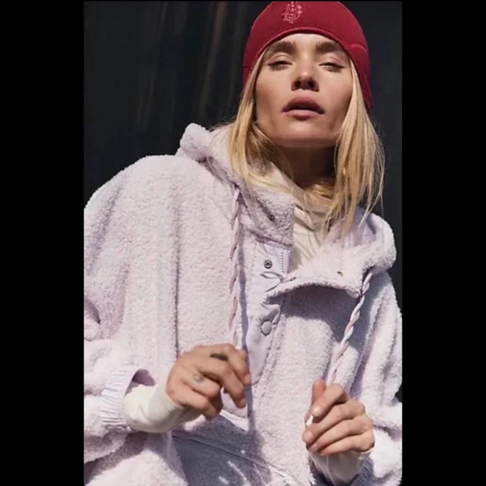 NWT Free People Fuzzy Was She Fleece Pullover Sweatshirt in Rose Quartz MSRP$178